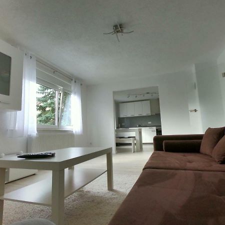 Moderne Helle 2,5 Zimmer Wohnung Mit Grossem Bad Und Kueche In Trossingen Kültér fotó