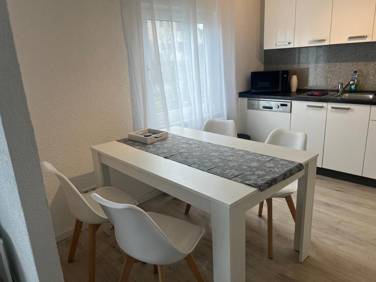 Moderne Helle 2,5 Zimmer Wohnung Mit Grossem Bad Und Kueche In Trossingen Kültér fotó