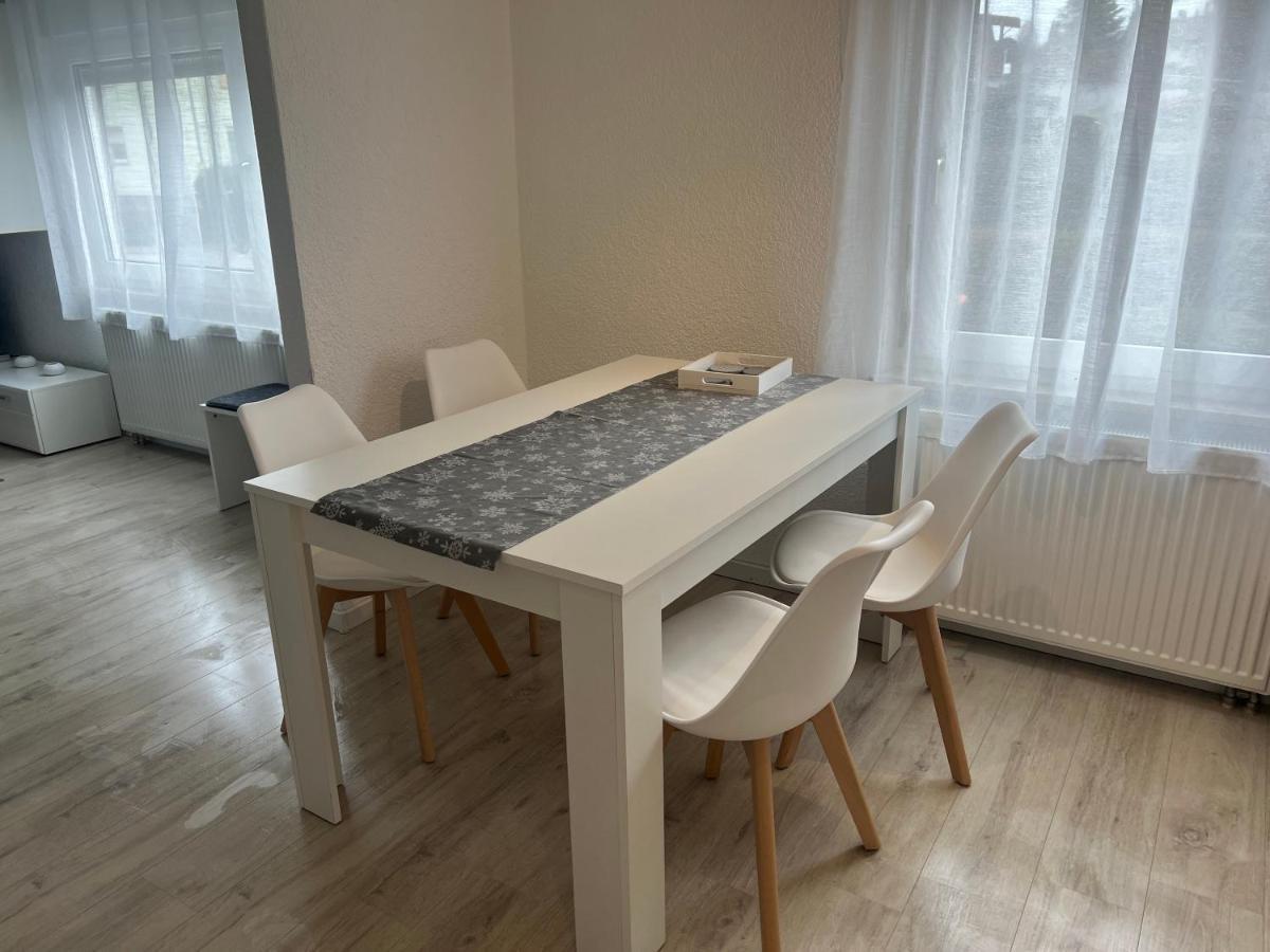 Moderne Helle 2,5 Zimmer Wohnung Mit Grossem Bad Und Kueche In Trossingen Kültér fotó