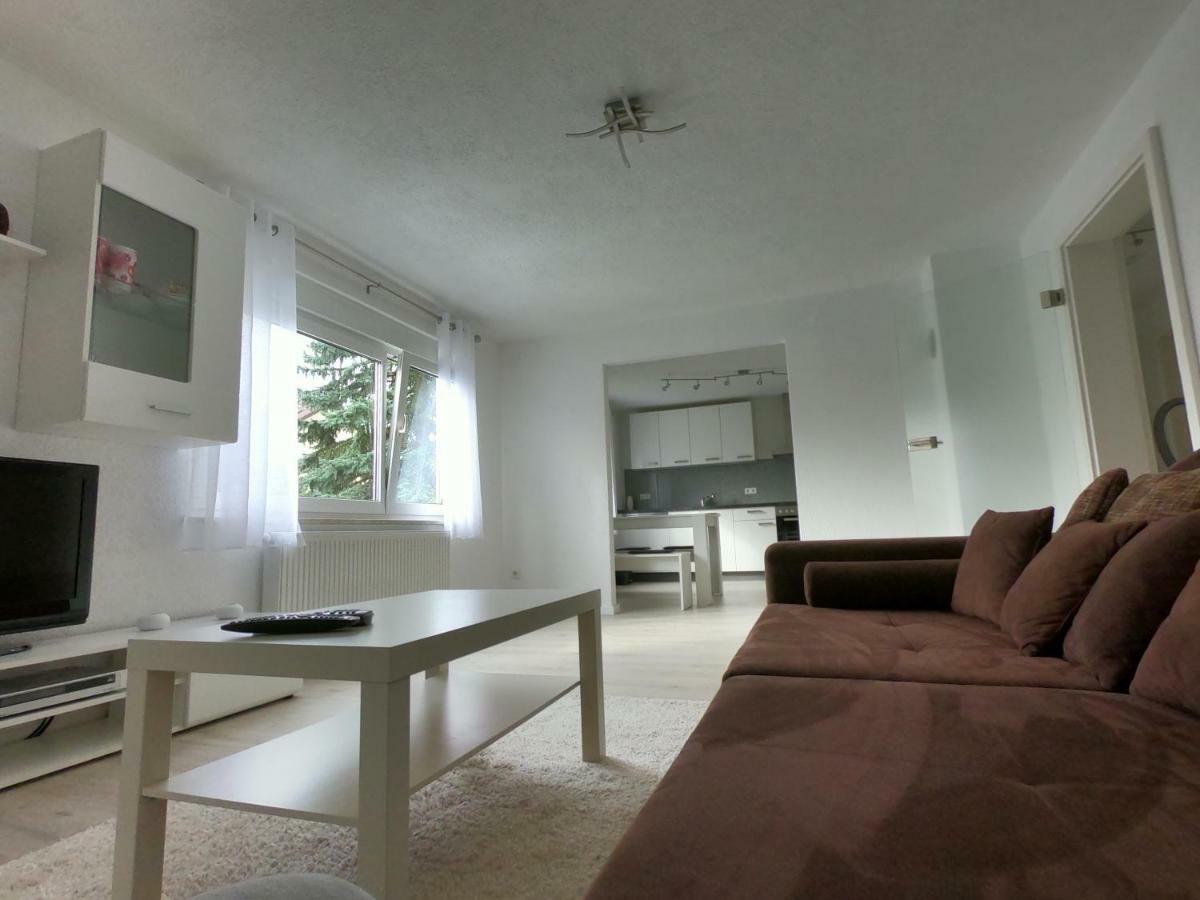 Moderne Helle 2,5 Zimmer Wohnung Mit Grossem Bad Und Kueche In Trossingen Kültér fotó
