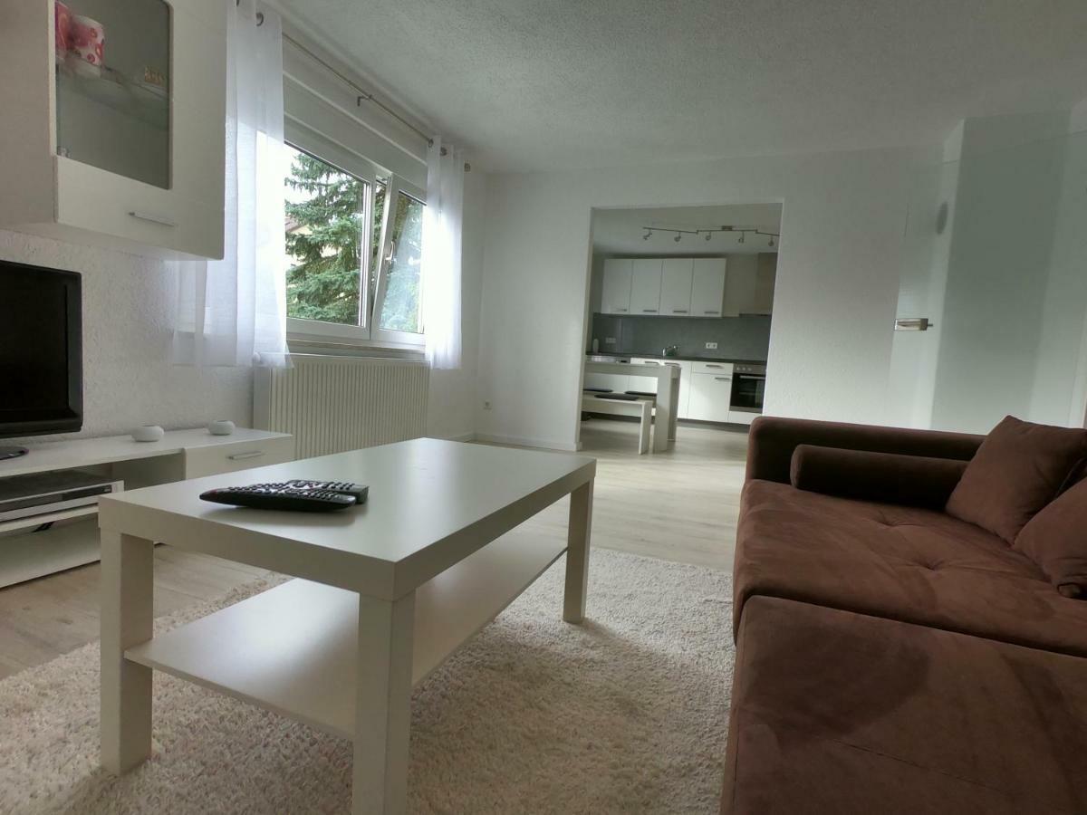 Moderne Helle 2,5 Zimmer Wohnung Mit Grossem Bad Und Kueche In Trossingen Kültér fotó