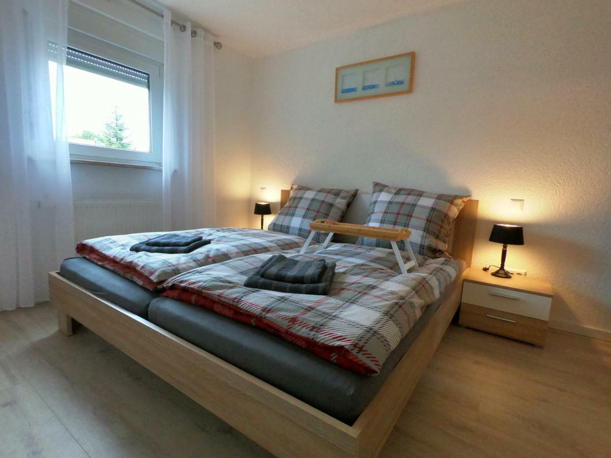 Moderne Helle 2,5 Zimmer Wohnung Mit Grossem Bad Und Kueche In Trossingen Kültér fotó