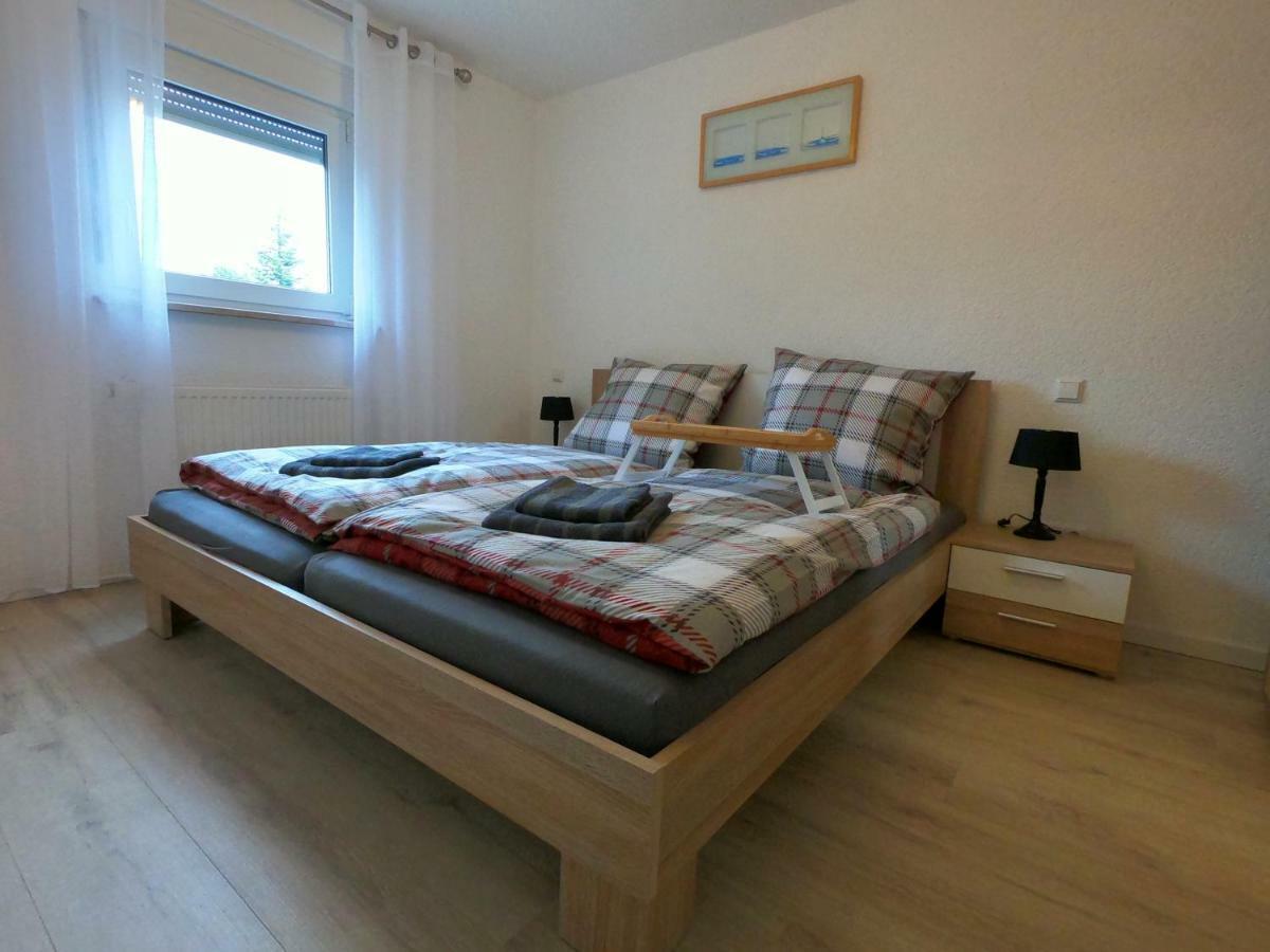 Moderne Helle 2,5 Zimmer Wohnung Mit Grossem Bad Und Kueche In Trossingen Kültér fotó